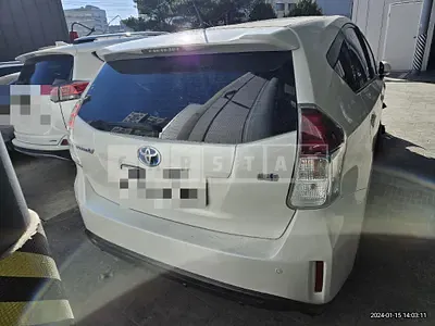 2016 TOYOTA PRIUS V