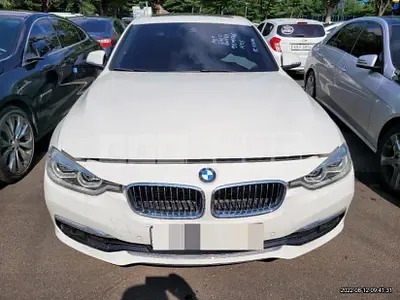Photo 1 of 16: 2018 BMW 320i, VIN WBA8A9106JAE91172 — Korean insurance auction