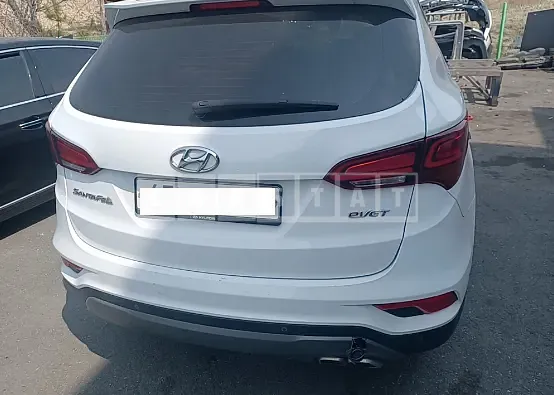 Photo 2 of 24: 2017 Hyundai Santa Fe, VIN KMHSW81UBHU731557 — Korean insurance auction