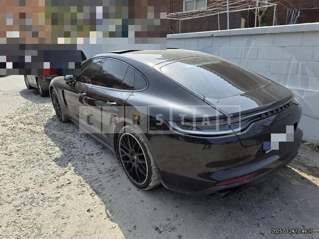 Photo 2 of 145: 2023 Porsche Panamera 4 — Korean insurance auction