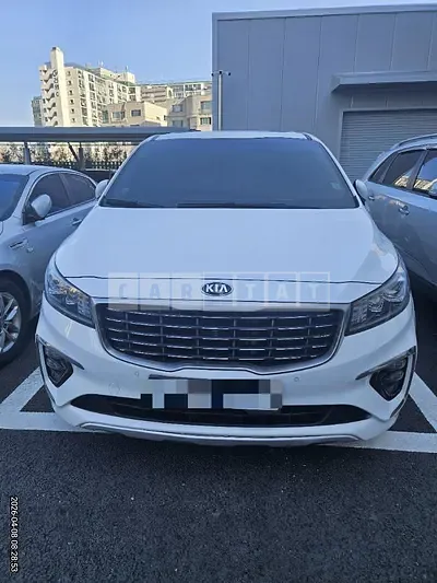 Photo 1 of 65: 2018 Kia Carnivals — Korean insurance auction