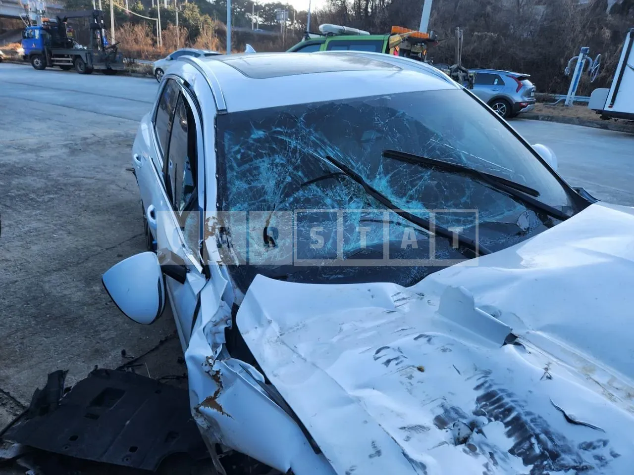 Photo 2 of 11: 2021 Genesis GV70, VIN KMTMB81ADMU014549 — Korean insurance auction