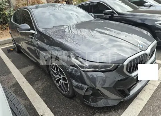 Photo 2 of 29: 2024 BMW 520i — Korean insurance auction