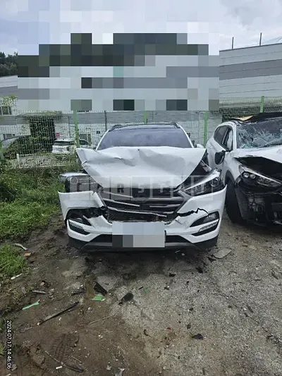 Photo 1 of 13: 2015 Hyundai Tucson TL 2.0 — Korean insurance auction