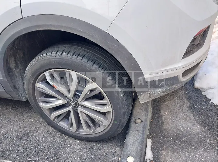 Photo 2 of 36: 2022 Volkswagen T-Roc 2.0 TDI, VIN WVGZZZA1ZNV052095 — Korean insurance auction