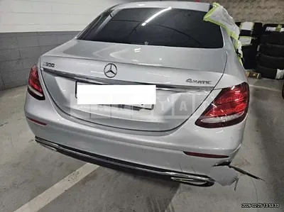 Photo 1 of 26: 2020 Mercedes-Benz E 300 4Matic — Korean insurance auction