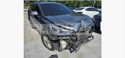 Photo 1 of 26: 2017 Hyundai Santa Fe DM, VIN KMHSW81UBJU814672 — Korean insurance auction