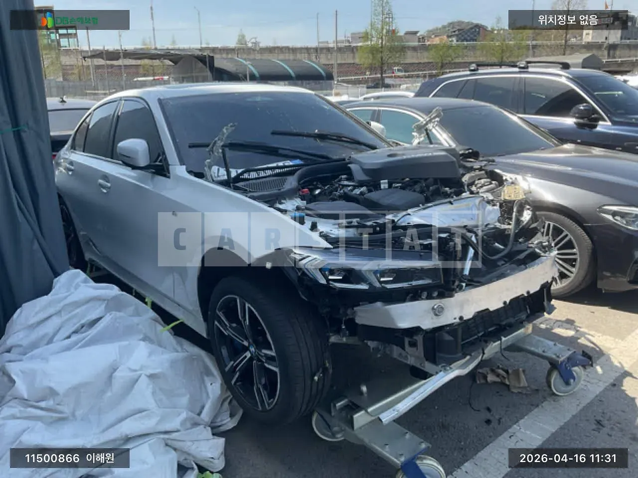 Photo 2 of 15: 2026 BMW 320i, VIN WBA11FF06TFW00211 — Korean insurance auction