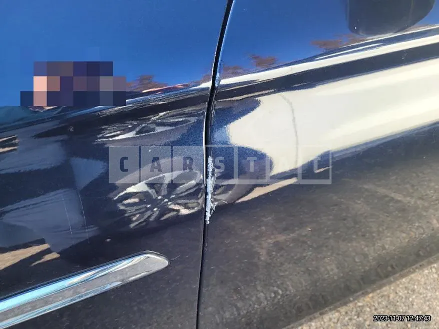 Photo 2 of 49: 2015 BMW 520d, VIN WBA5E5100FG065317 — Korean insurance auction