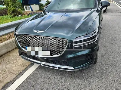 Photo 1 of 12: 2021 Genesis GV70 AWD — Korean insurance auction