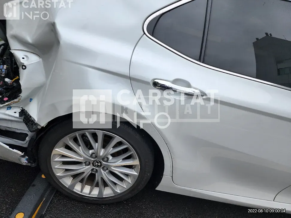 Photo 2 of 12: 2020 Toyota Camry Hybrid — Korean insurance auction