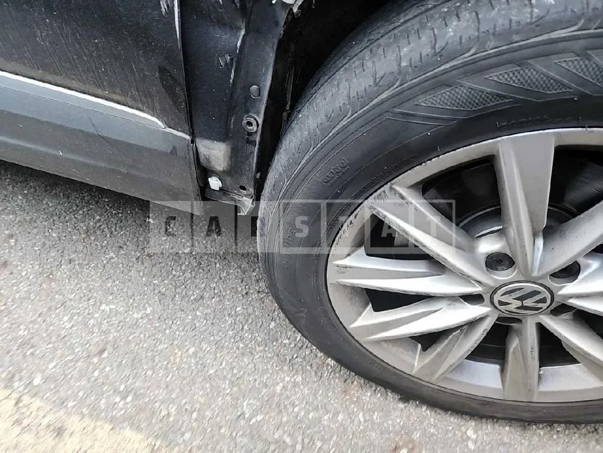 Photo 2 of 11: 2014 Volkswagen Tiguan 2.0 TDI Blue Motion — Korean insurance auction