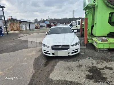 Photo 1 of 9: 2015 Jaguar XE 2.0d — Korean insurance auction