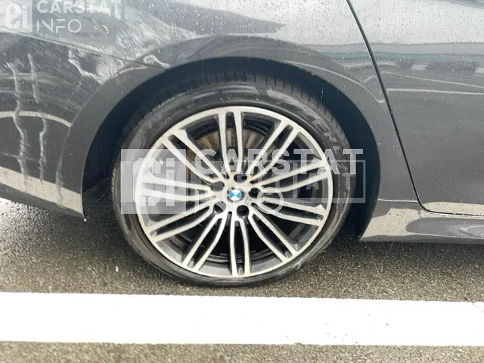 Photo 2 of 17: 2020 BMW 520d xDrive M Sport Package, VIN WBAJF5106LCE41553 — Korean insurance auction