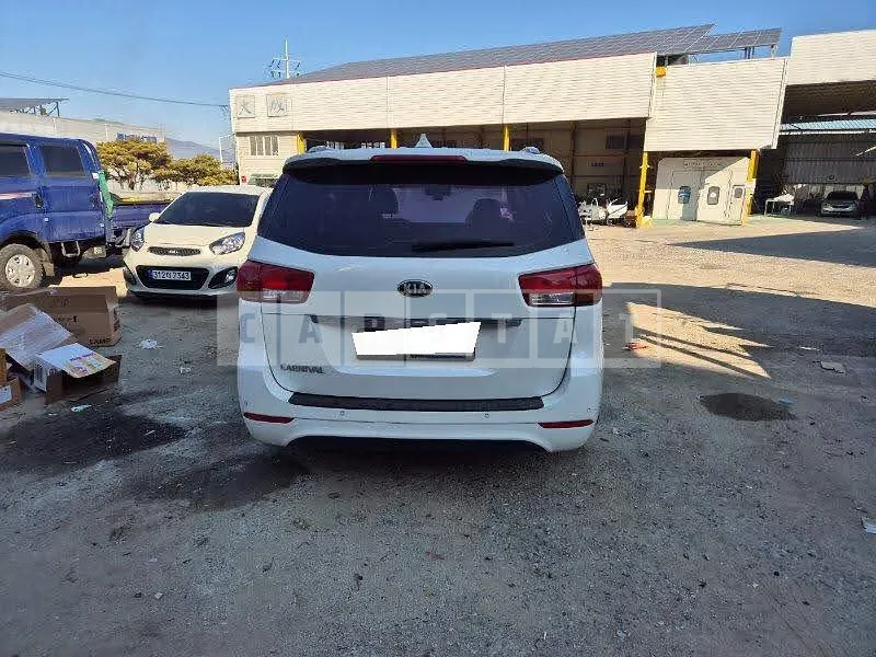 Photo 2 of 20: 2015 Kia Carnival, VIN KNHMF37ABGS139863 — Korean insurance auction
