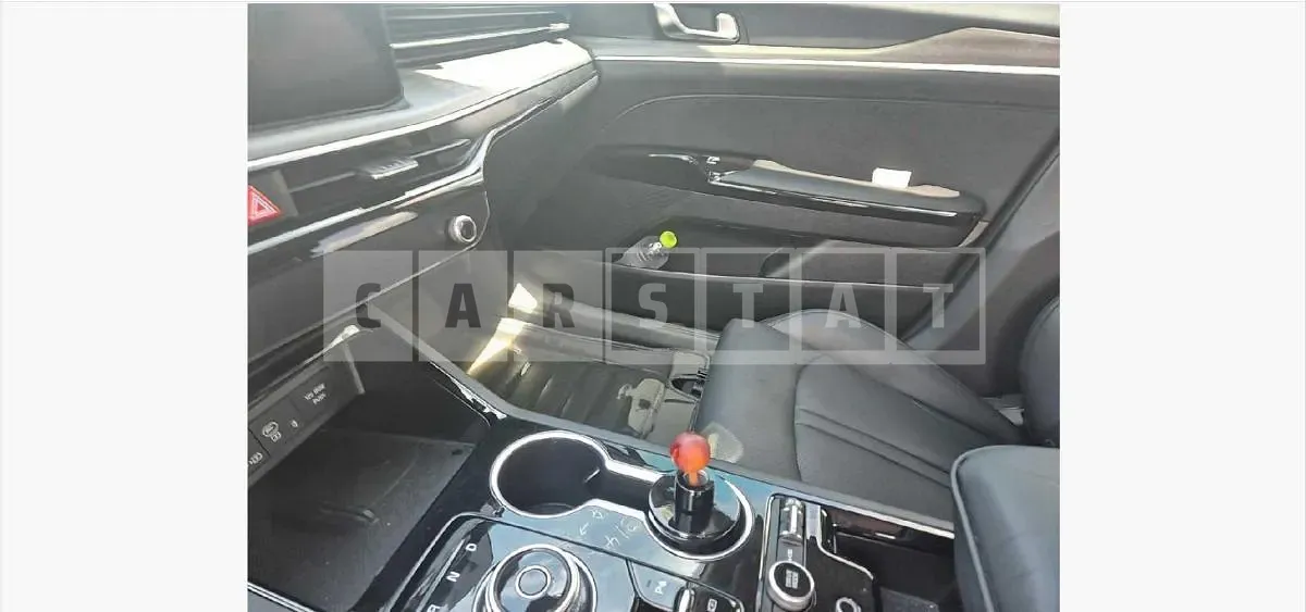 Photo 2 of 17: 2024 Kia K5 1.6 — Korean insurance auction