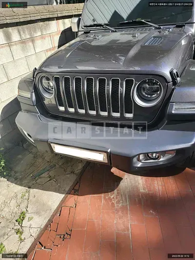 Photo 1 of 20: 2020 Jeep Wrangler Sahara, VIN 1C4HJXENXMW539368 — Korean insurance auction