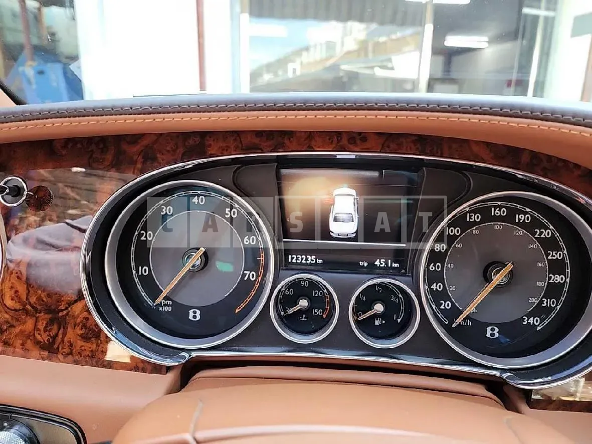 Photo 2 of 8: 2015 Bentley Flying Spur V8, VIN SCBET53W8FC048138 — Korean insurance auction