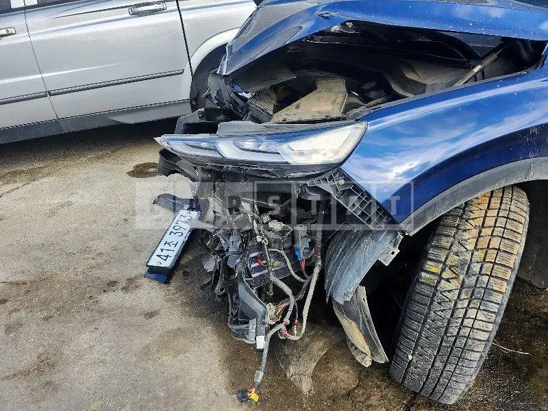 Photo 2 of 15: 2019 Hyundai Santa Fe, VIN KMHS381CDKU076065 — Korean insurance auction