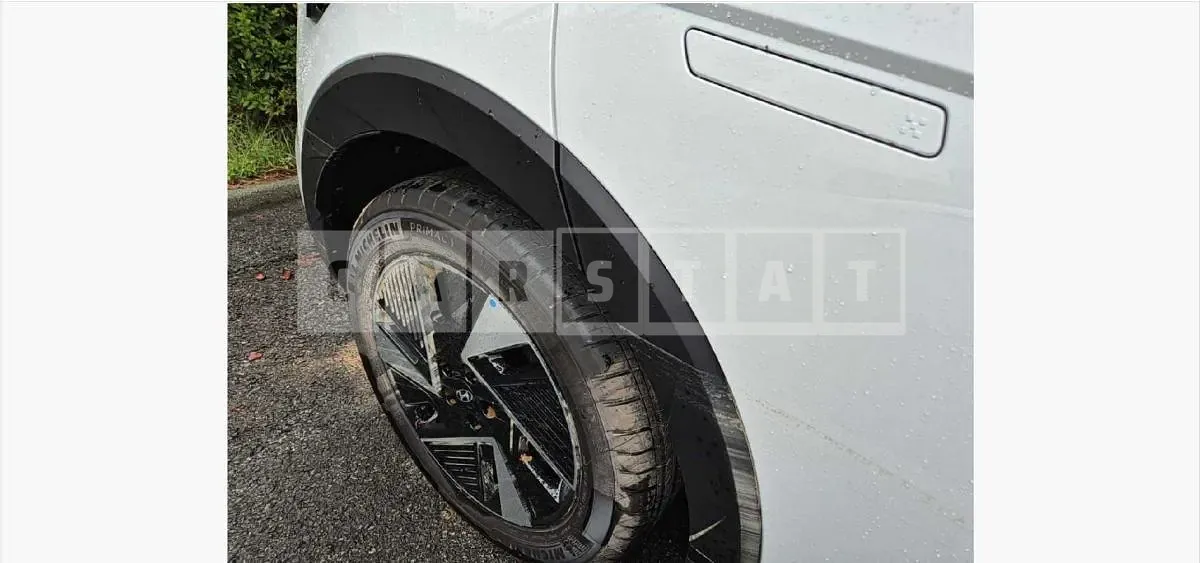 Photo 2 of 47: 2025 Hyundai IONIQ 5 Electric Car — Korean insurance auction