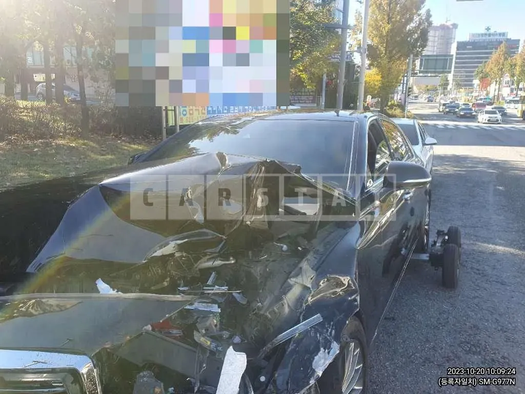 Photo 2 of 4: 2017 Genesis EQ900 3.8 — Korean insurance auction