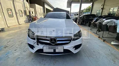 Photo 1 of 13: 2018 Mercedes-Benz E300 — Korean insurance auction