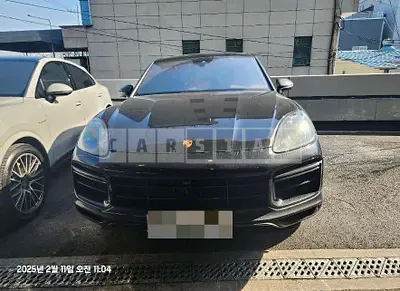 Photo 1 of 47: 2020 Porsche Cayenne Turbo — Korean insurance auction