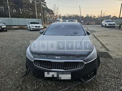 Photo 1 of 16: 2018 Kia K7 — Korean insurance auction