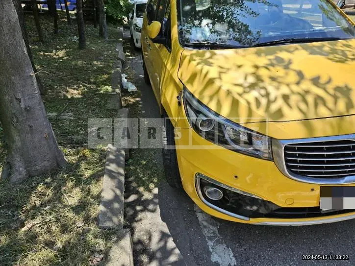 Photo 2 of 34: 2015 Kia Carnivals — Korean insurance auction