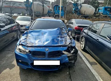 Photo 2 of 3: 2016 BMW 328i, VIN WBA8E9109GK437921 — Korean insurance auction