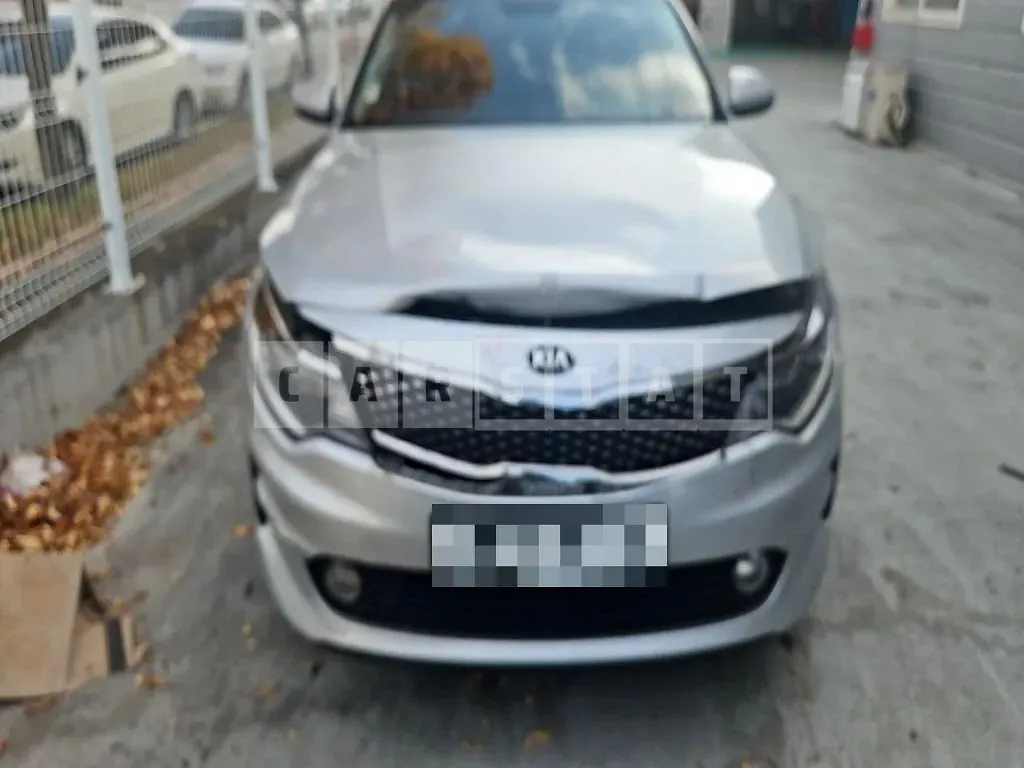 Photo 2 of 12: 2017 Kia K5 2.0 (LPI) — Korean insurance auction