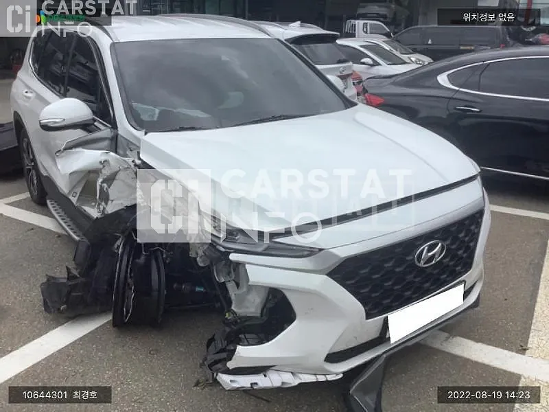 Photo 2 of 40: 2019 Hyundai Santa Fe, VIN KMHS281BBKU169088 — Korean insurance auction