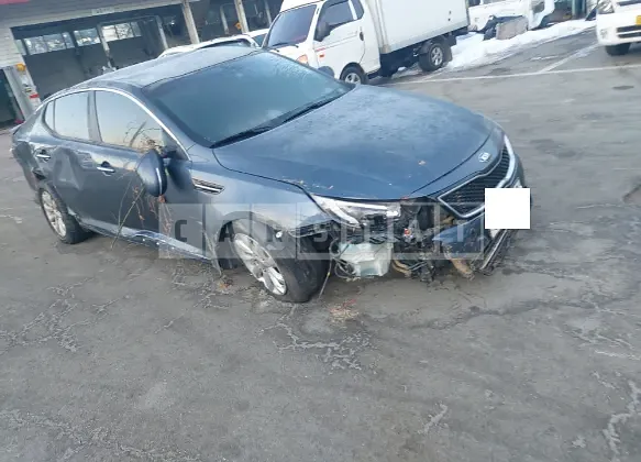 Photo 2 of 15: 2015 Kia K5, VIN KNAGN418BFA539549 — Korean insurance auction