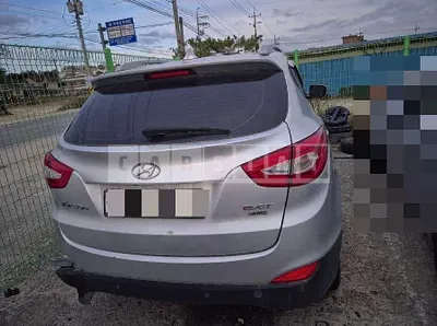Photo 1 of 12: 2014 Hyundai Tucson ix 4WD — Korean insurance auction