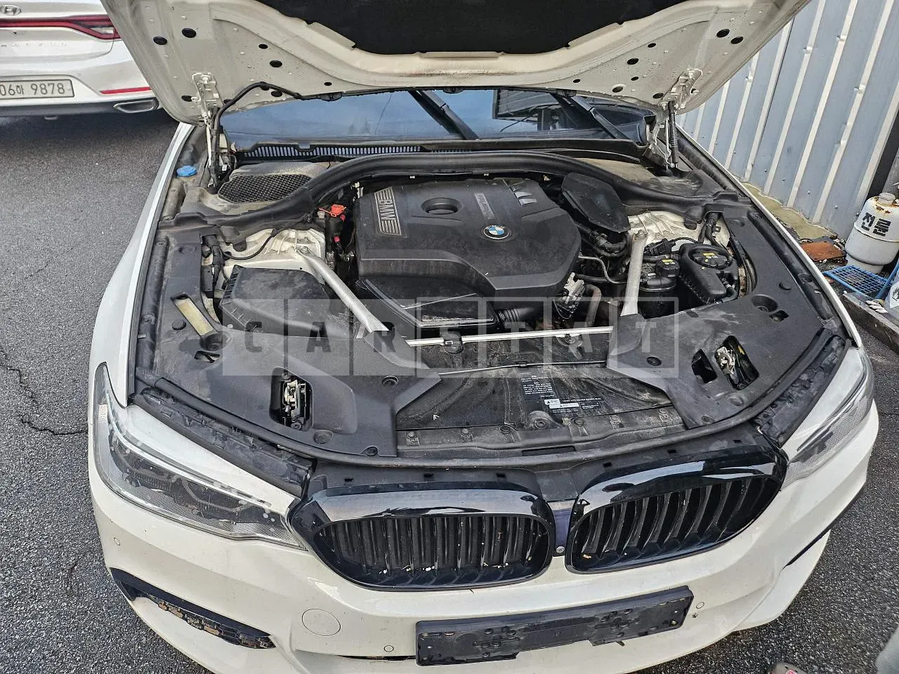 Photo 2 of 16: 2018 BMW 530i xDrive, VIN WBAJD9107JWC82776 — Korean insurance auction