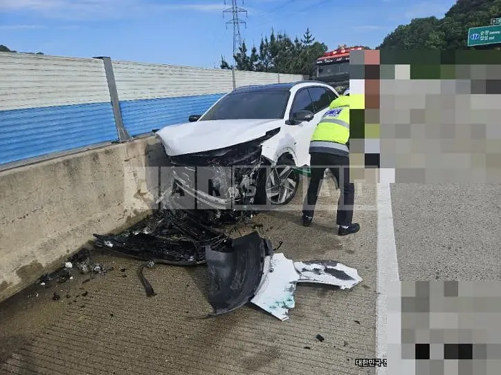 Photo 2 of 5: 2019 Honda Nexo Fc Hydrogen Electricity — Korean insurance auction