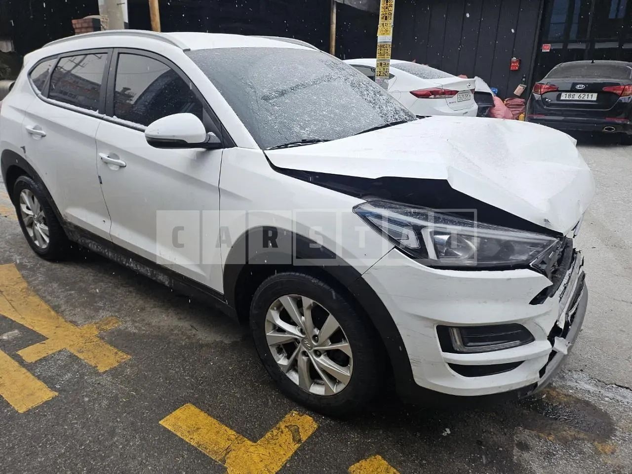Photo 2 of 5: 2018 Hyundai Tucson, VIN KMHJ3817GKU899322 — Korean insurance auction
