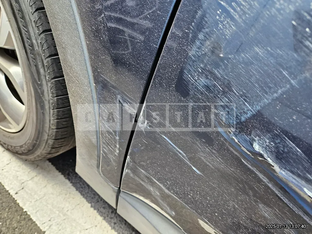 Photo 2 of 11: 2014 Hyundai Santa Fe — Korean insurance auction