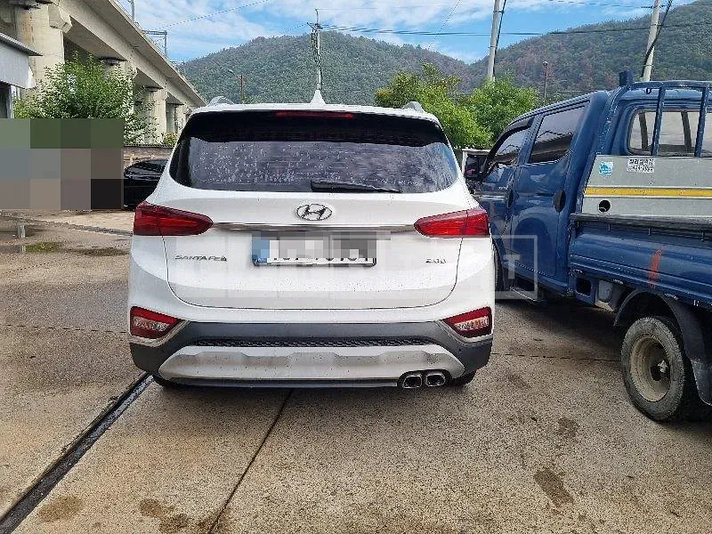 Photo 2 of 8: 2018 Hyundai Santa Fe TM — Korean insurance auction