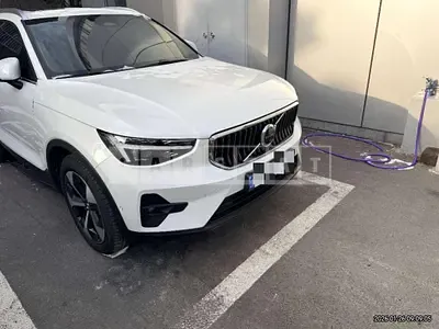 Photo 1 of 15: 2025 Volvo XC40B4 AWD — Korean insurance auction