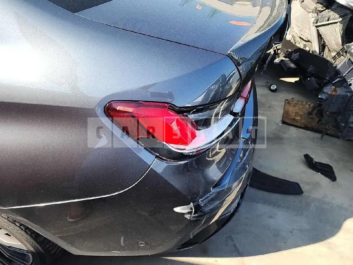 Photo 2 of 104: 2021 BMW 320i — Korean insurance auction