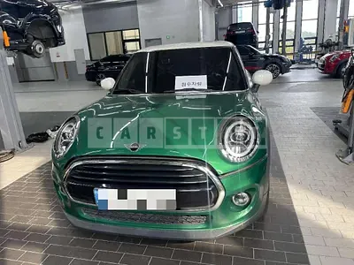 Photo 1 of 11: 2021 MINI Cooper — Korean insurance auction