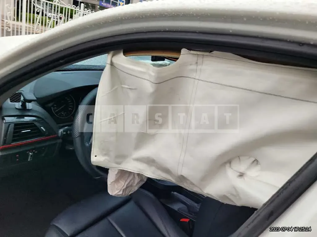 Photo 2 of 21: 2015 BMW 118d, VIN WBA1C1103FJ839544 — Korean insurance auction