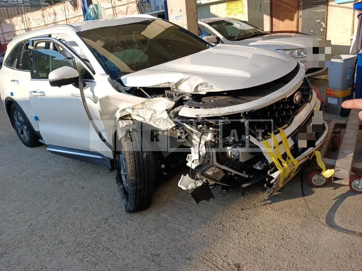 Photo 2 of 8: 2021 Kia Sorento Hybrid — Korean insurance auction