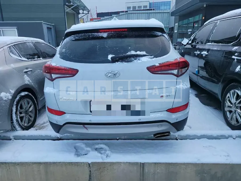 Photo 2 of 33: 2016 Hyundai Tucson TL Diesel 1.7 — Korean insurance auction