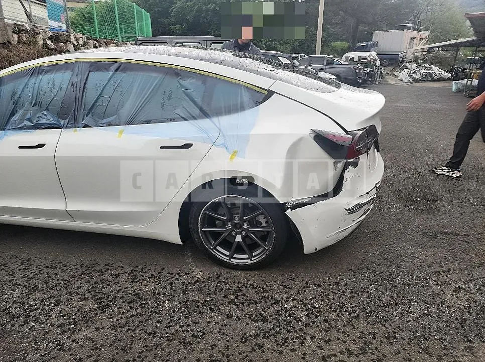 Photo 2 of 10: 2022 Tesla Model 3 Long Range — Korean insurance auction