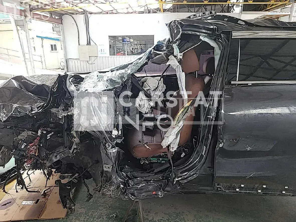 Photo 2 of 19: 2019 Kia Sorento 2.2, VIN KNAPS81BBLA557183 — Korean insurance auction