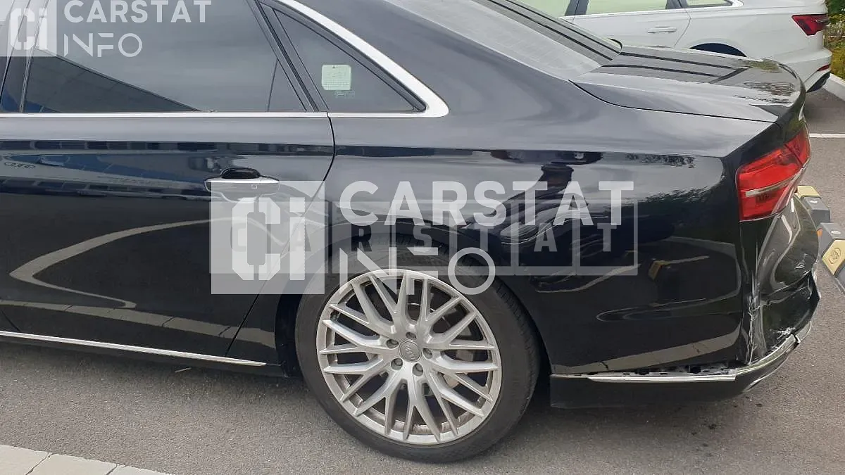 Photo 2 of 5: 2015 Audi A8L 60 TDI, VIN WAUZZZ4H2FN034144 — Korean insurance auction
