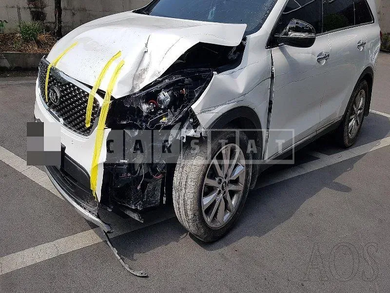 Photo 2 of 43: 2014 Kia Sorento, VIN KNAPH81ABFA008979 — Korean insurance auction