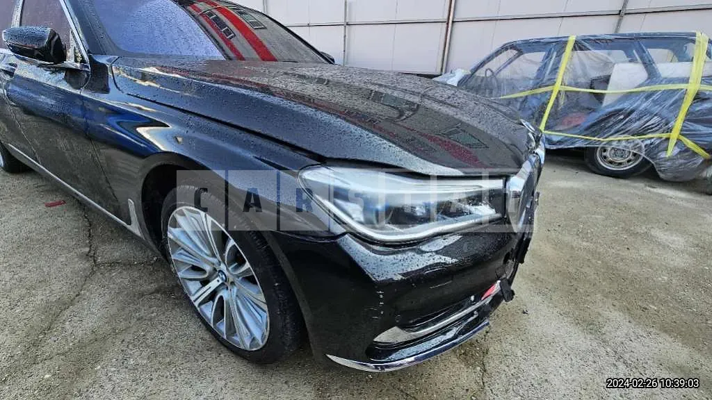 Photo 2 of 24: 2016 BMW 750Li xDrive, VIN WBA7F2108GG524826 — Korean insurance auction